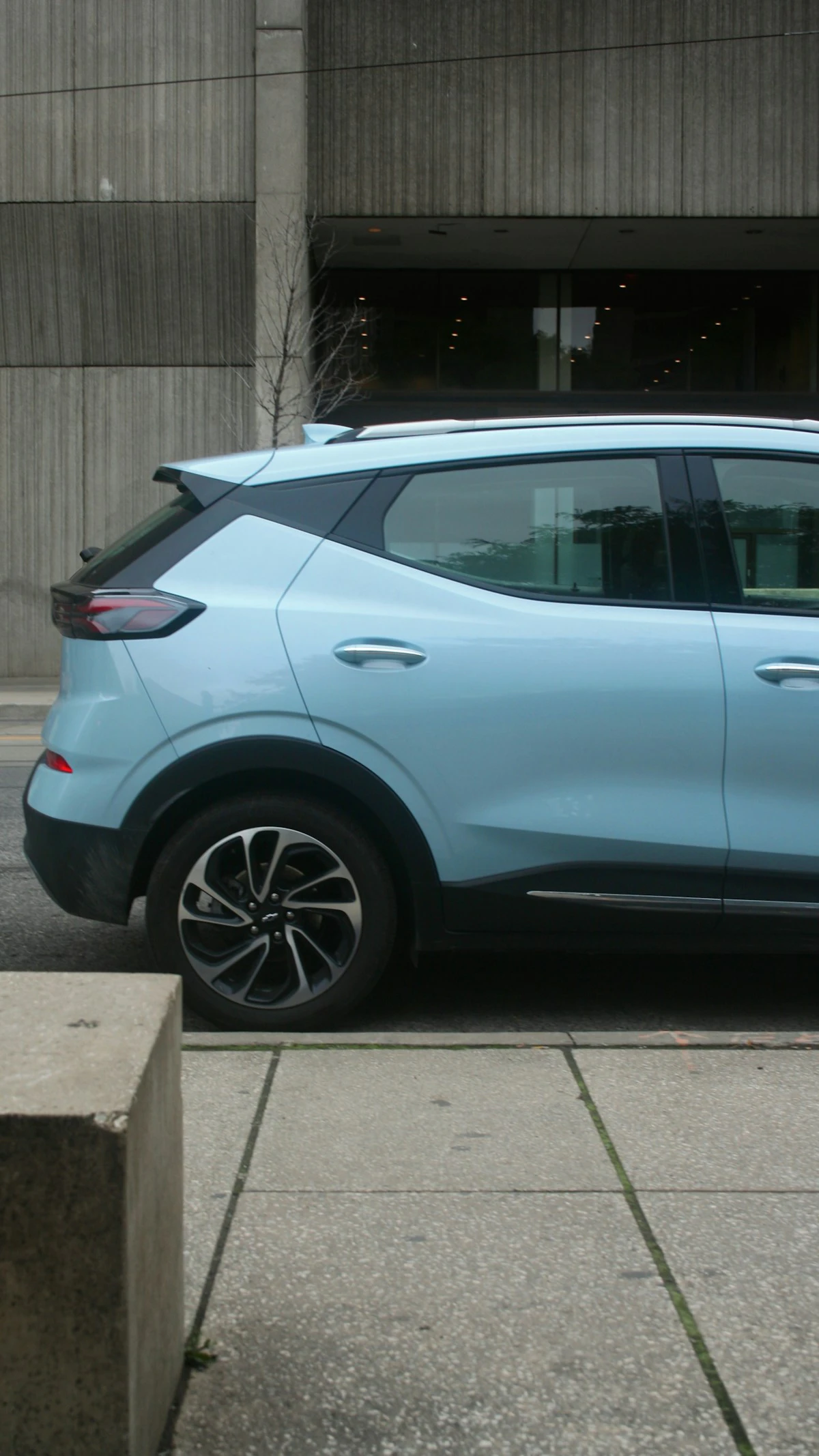 Editorial cover for the investigation into GM electric-vehicle brake problems